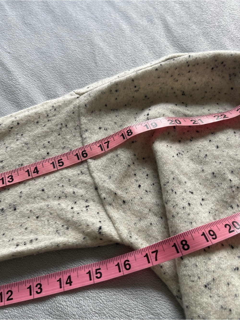 Land’s End women 100% cashmere heathered cream speckled v neck sweater, S 6-8 - Picture 11 of 11
